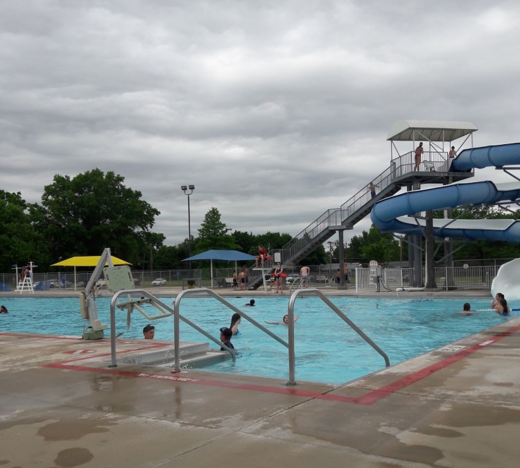 Dewey Gunzelman Municipal Swimming Pool (Haysville,&nbspKS)